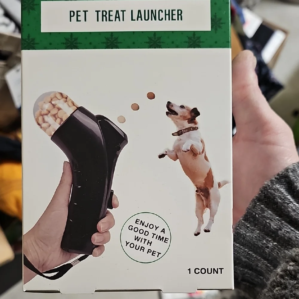 Nwt Pet Treat Launcher
